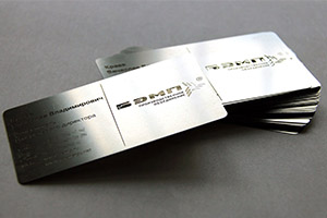 Изготовление визиток из цветного пластика в Красноярске